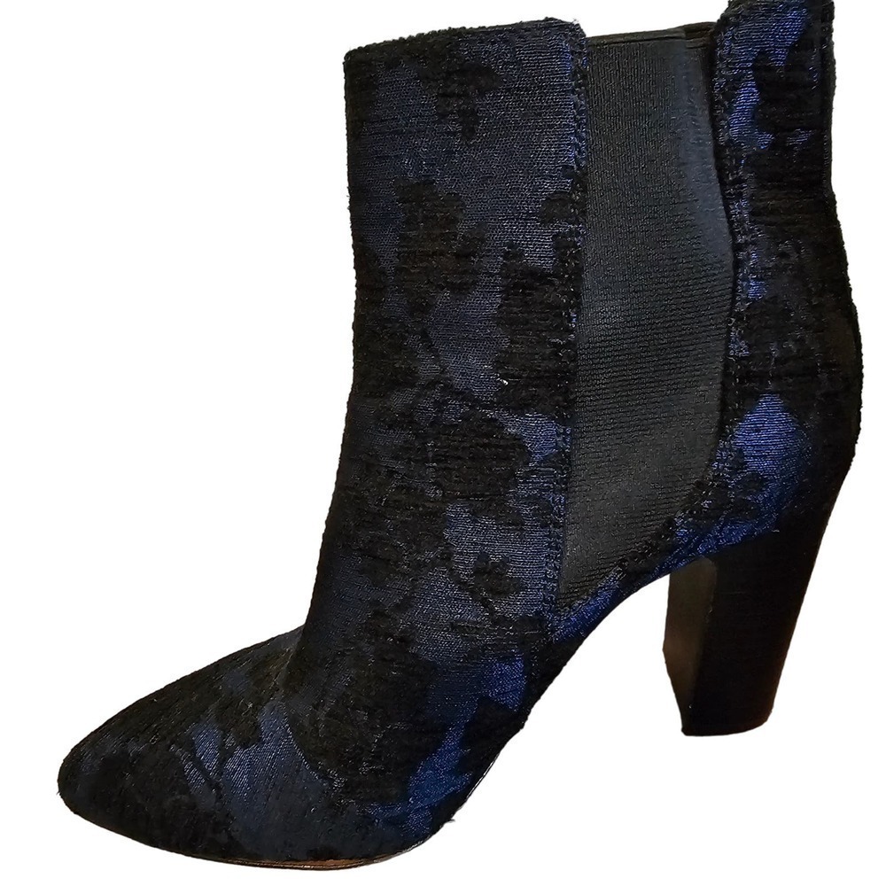 Vince Camuto Britsy Ankle Boots Blue Floral Pointed Toe Boots Size 10 Pull On - Picture 3 of 9